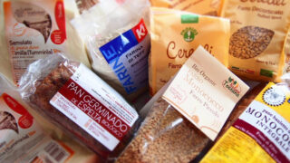 スペルト小麦やアインコーン小麦など、イタリア産の古代小麦と全粒粉の商品パッケージ